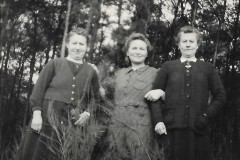 63 v.l.n.r. onbekend - Soest van 19140123 Maria - Fien Reintjes